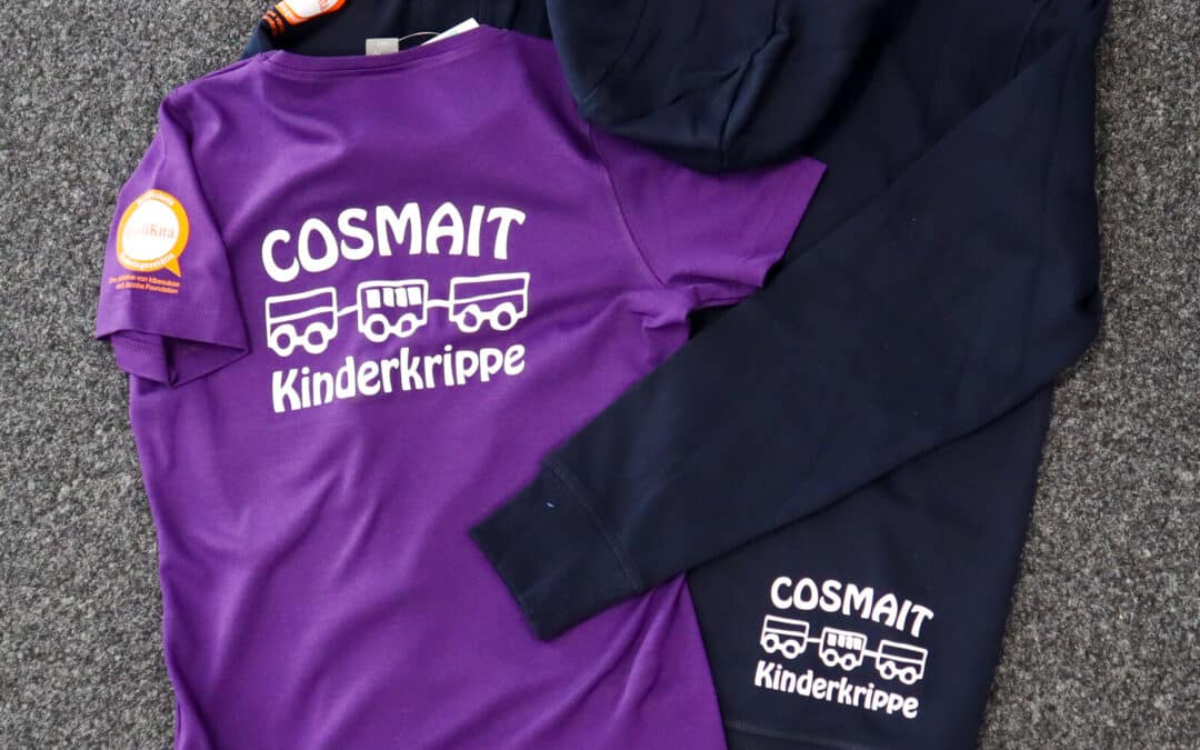 Bedruckte T-Shirts und Hoodies für die Kinderkrippe Cosmait